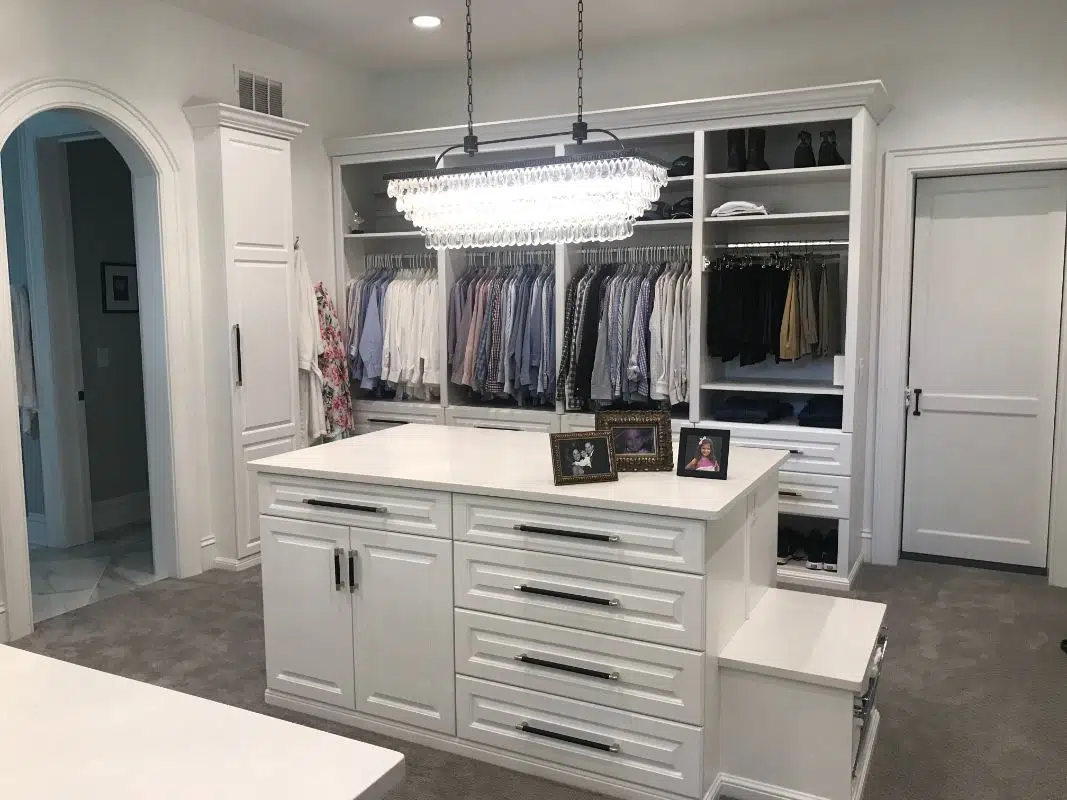closet organization tips